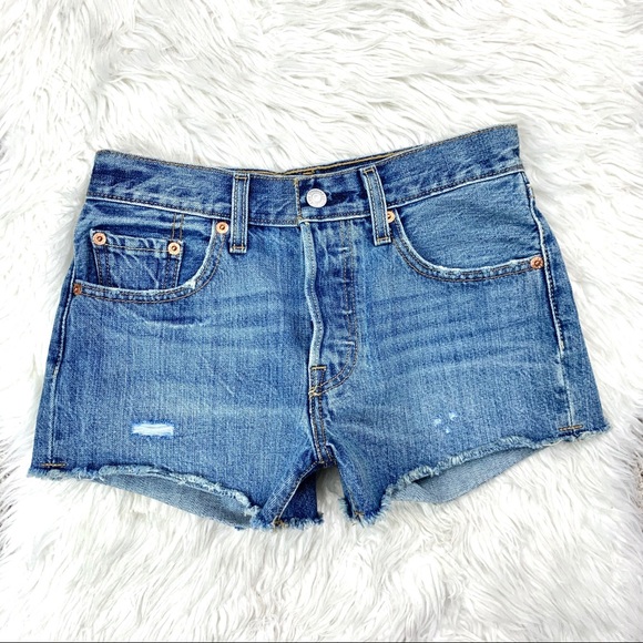 Levi’s 501 Cut Off Button Fly Jean Denim Shorts - Picture 3 of 6
